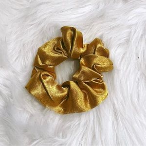 HANDMADE GOLD MULBERRY 6A GRADE SILK HAIR SCRUNCHIE